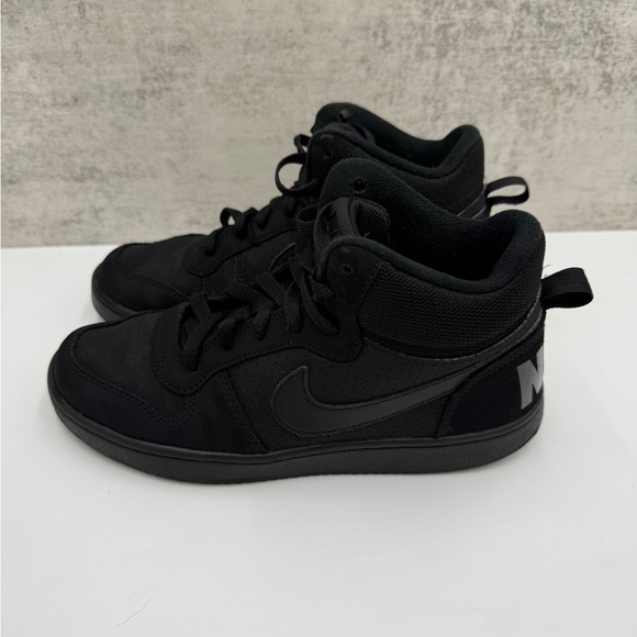 Nike Black Mid Top Sneakers Youth 6.5Y - Picture 3 of 6